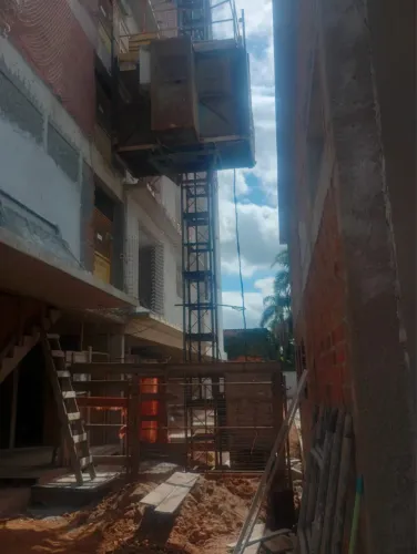 Elevador cremalheira 16 paradas cat3 