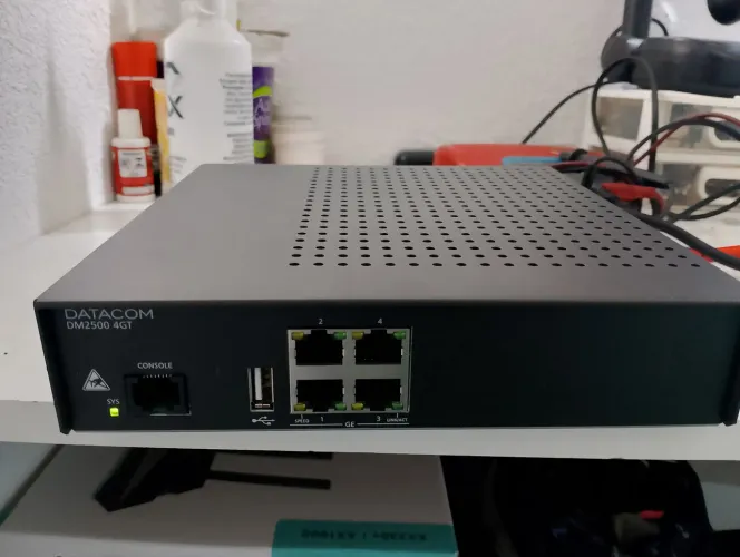 roteador IP Datacom DM2500 4GT