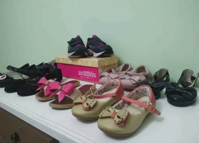 Sapatilha, chinelo, sapato tênis T 26, hello Kitty, Barbie, Molekinha, Pampili