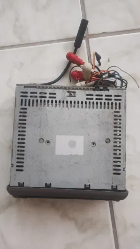 Som de carro com leitor de CD