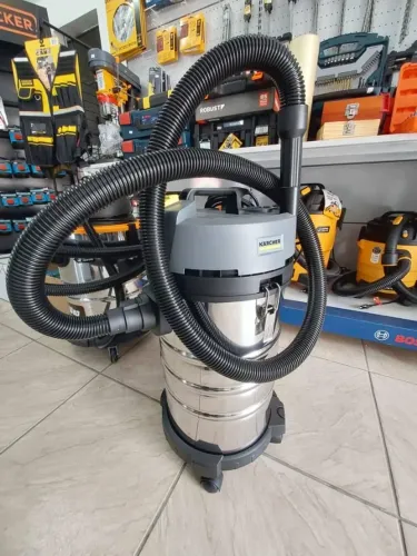  Aspirador de pó e água 30 Litros 1600w NT3000 Profissional - Karcher (Loja/Novo)