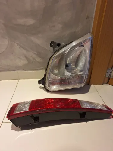 Dois farois e duas lanternas trazeiras do meriva originais