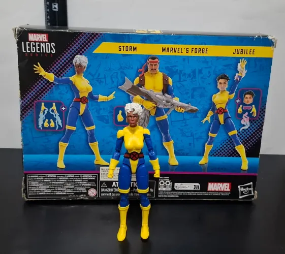 X-Men Storm/Tempestade(uniforme clássico)Marvel legends