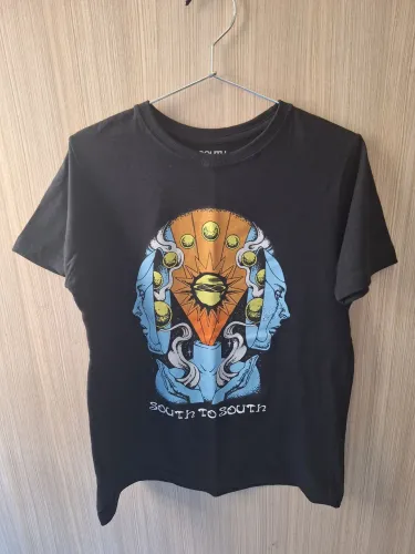 Camiseta Preta South to South Estampada Tam. P Original Nunca Usada