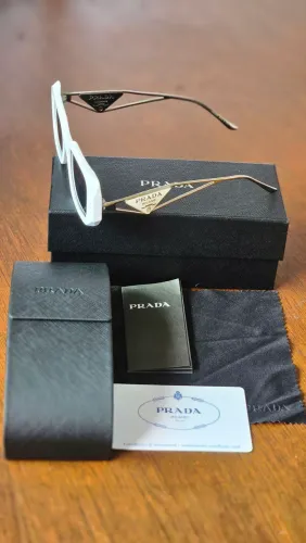 Óculos de Sol Prada 