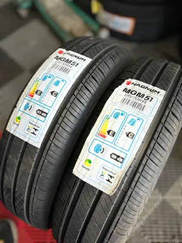 2 pneus novos 175/70/14 Magnum