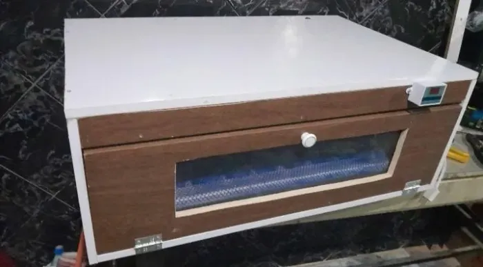 Chocadeira 50 e 100 ovos nova