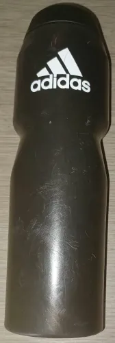 Garrafa Adidas de água 