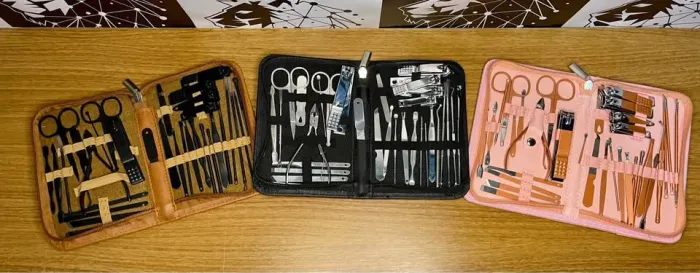 ? Kit Manicure e Pedicure 32 Peças em Aço Inoxidável ?