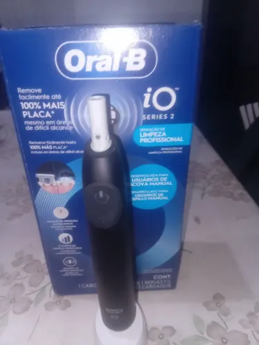 Vendo escova elétrica oral b io2 sem refil