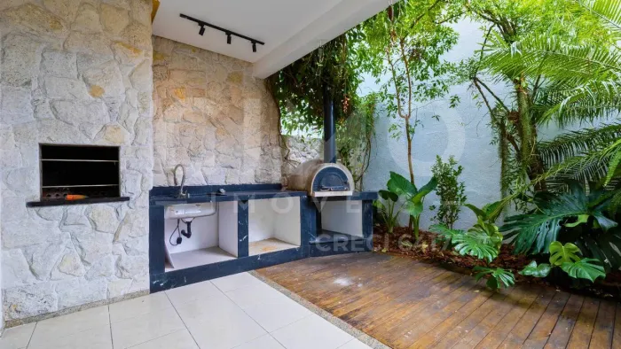 Sobrado à Venda 149m² Privativos, 3 Dormitórios no bairro Dom Bosco- Itajaí