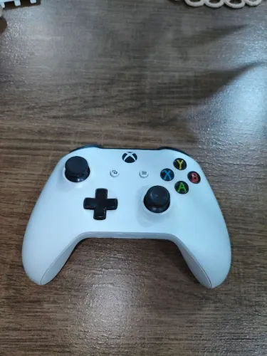 Controle Xbox one branco