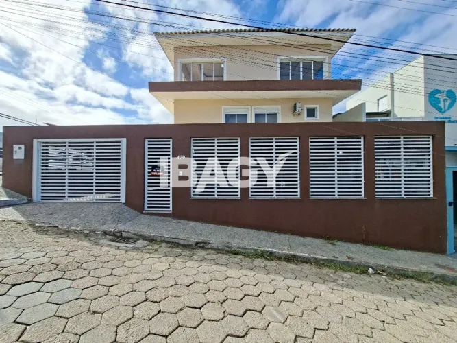 Oportunidade! Casa em Coqueiros - Florianópolis