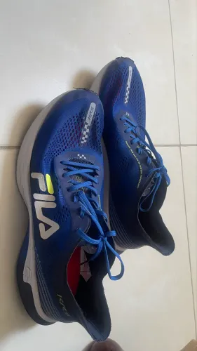 Vendo tênis Fila corrida
