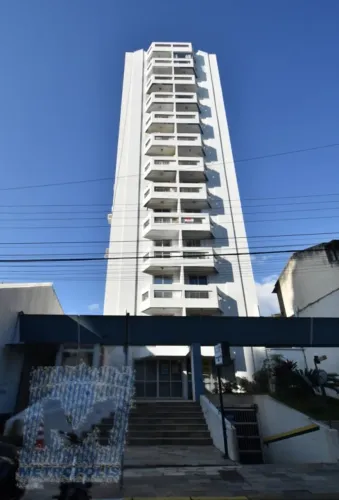 Kitnet à venda no Condomínio Valparaíso  Centro de Florianópolis/SC
