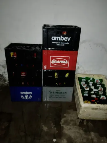 7 engradados de cerveja completo 
