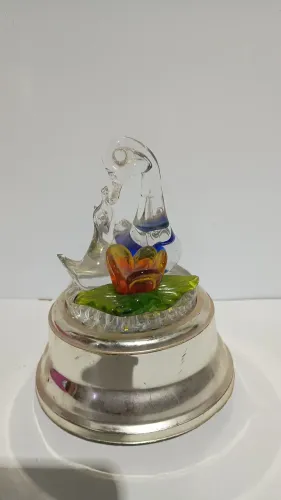 Caixa musical vintage de vidro soprado cisnes de decoração - não funciona 15x12 cm
