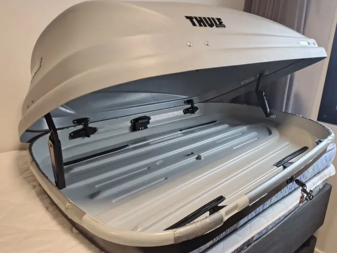 Bagageiro Thule Pacific 100 Prata - 330 litros
