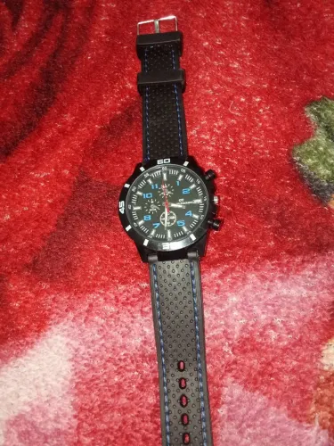 Relógio GT muito bom e bonito elegante, novo