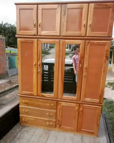Guarda roupa de casal - roupeiro 4 portas completo com espelho 