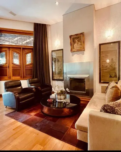 Casa em Condomínio - Jardim Vitória Régia - 4 Suítes - 364m².