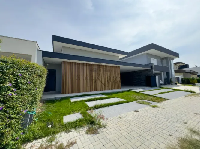 Oportunidade - Casa em Condomínio - Jardim do Golfe - Condomínio Jardim do Golfe - 3 Dormi