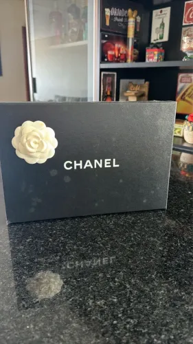 Caixa preta sapato Chanel 