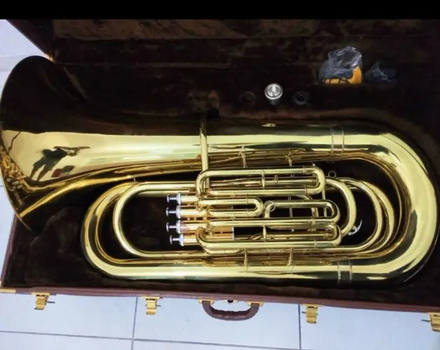Tuba Weril J981