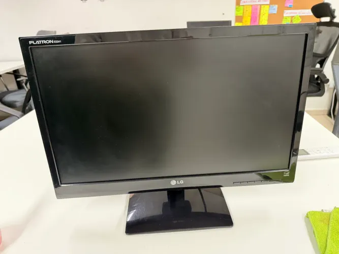 Monitor LG Flatron 21polegadas com cabos e hdmi