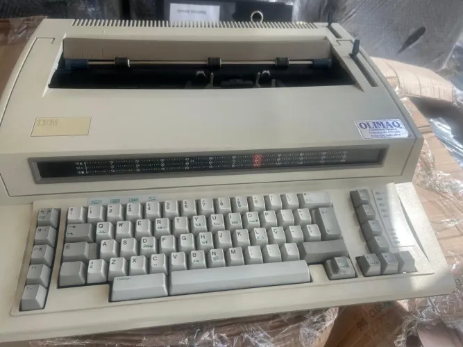 Máquina de escrever IBM