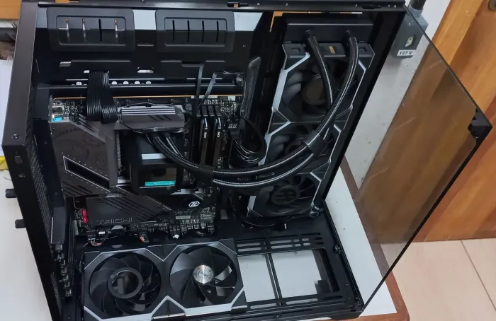 Pc gamer lian li Intel Core ultra 7