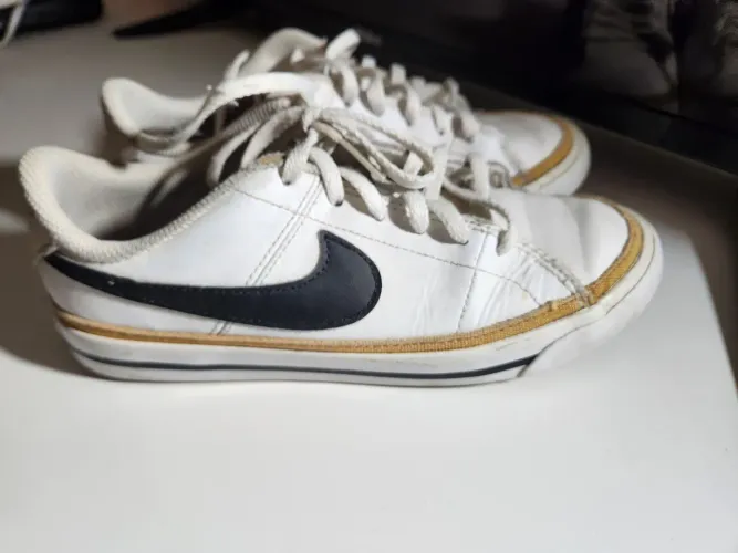 Tênis Nike 34 em perfeito estado