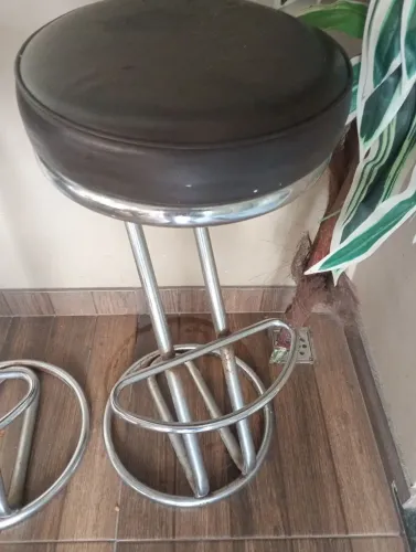 Banquetas altas em inox