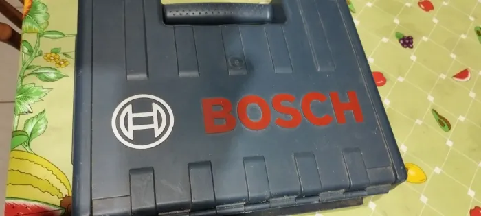 Furadeira de impacto Bosch