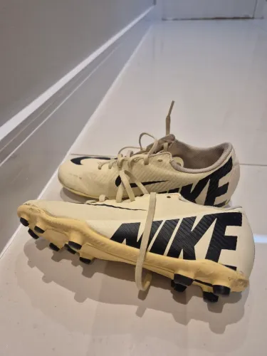 Chuteira Nike
