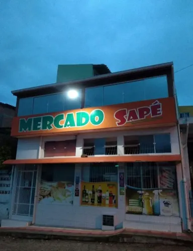 Alugo sala comercial de 100 m2 com historico de comercio mercado de bairro.