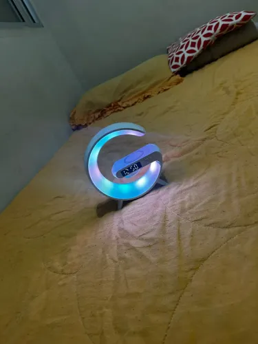 Vendo cama box novinha em ótimo estado, não entrego