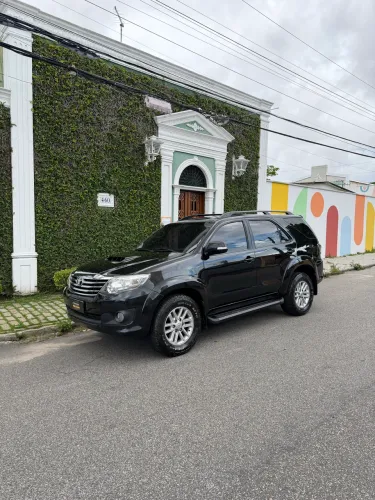 Toyota Hilux SW4 SRV D4-d 4X4 3.0 TDI Dies. AUT 2013