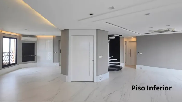 Cobertura para venda e locação em Campo Belo com 4 quartos, sendo 2 suítes, 440m²