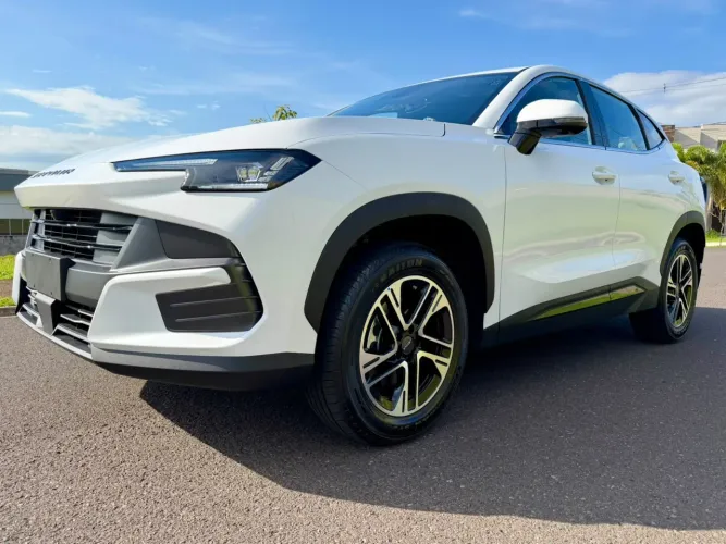 Jetour S06 Advance 2027