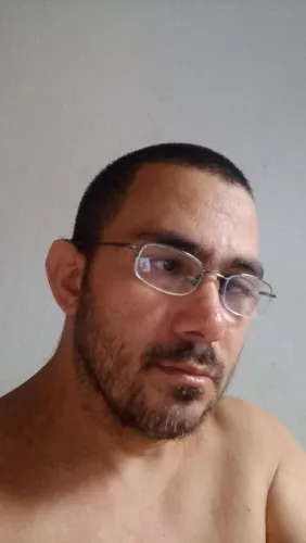 Procura uma pessoa para me auxiliar