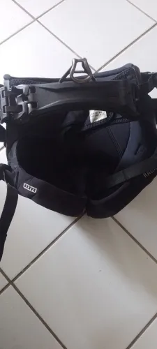 Vendo trapézio kitesurf cadeirinha Tam. G ajustável 