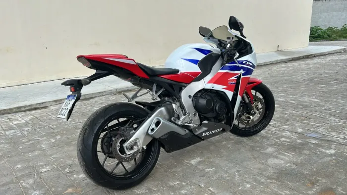 Cbr 1000 rr  (extra)