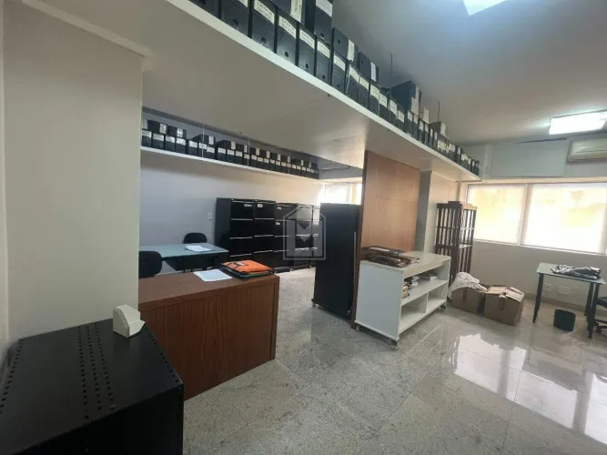 Sala comercial para aluguel em Vitória-ES (Santa Lúcia) | 60m², 2 banheiros e 2 vagas