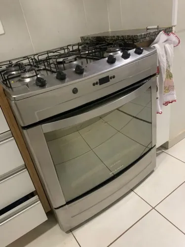 Fogão 5 bocas, Brastemp.