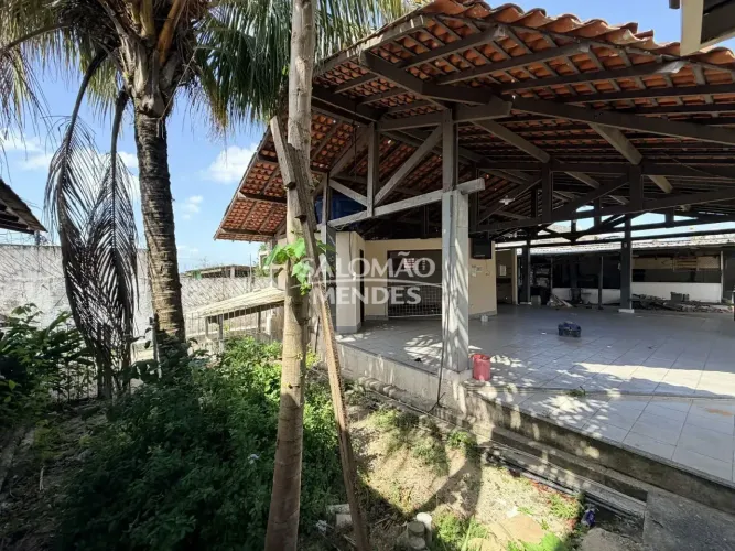 Imóvel comercial de 1.550 m² à venda na Avenida Perimetral
