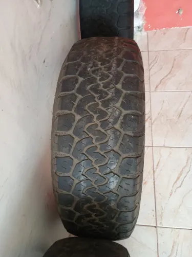 Pneu 16