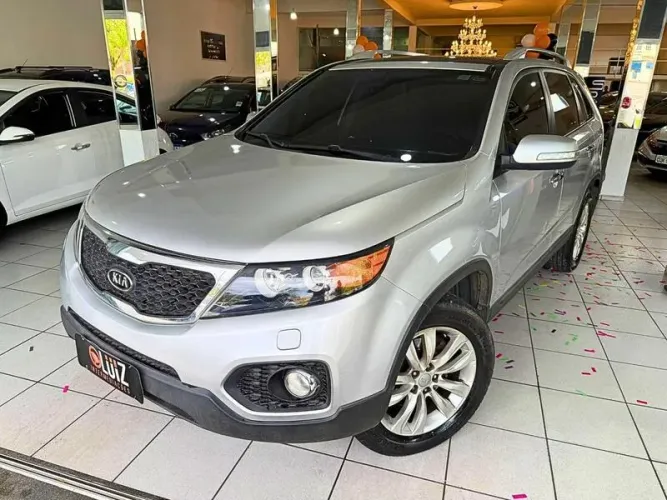 Kia Motors Sorento 3.5 V6 24V 278cv 4X2 Aut. 2013