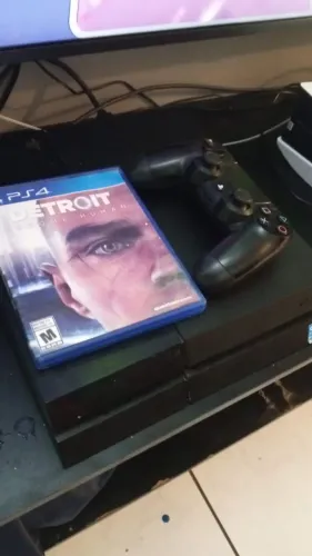 PS4 Fat 500gb com 1 controle e 1 jogo