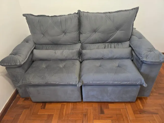 Sofá Reclinável e Retrátil Cinza Santorine 1.80m - 1 ano de uso e com impermeabilização